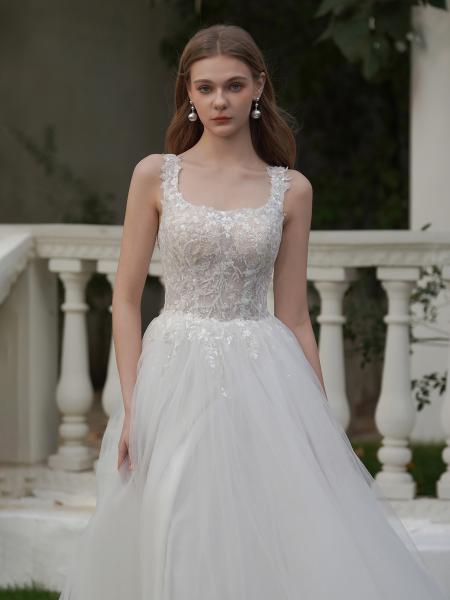 Elegantes Brautkleid mit Spitzenkorsage und Tüllrock SH-022